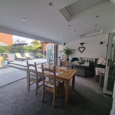 Dungarvon House B&B, Hot Tub, Garden, Summerhouse, Electric Vehicle Point , 3 Bedroom Options Weston-super-Mare Exterior foto