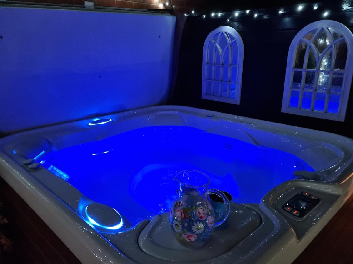 Dungarvon House B&B, Hot Tub, Garden, Summerhouse, Electric Vehicle Point , 3 Bedroom Options Weston-super-Mare Exterior foto